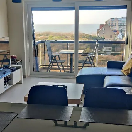 Recent Vernieuwd Met Zeezicht En Gratis Parkeerplaats Appartamento
