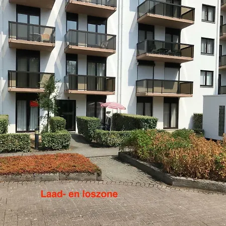 Appartamento Recent Vernieuwd Met Zeezicht En Gratis Parkeerplaats *